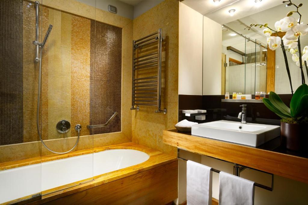 Mario De' Fiori 37 Hotel Róma Szoba fotó